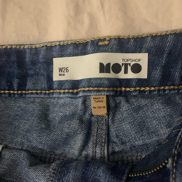 Topshop Denim Short shorts - Picture 2 of 3